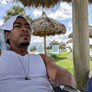 Meet your Posher, Deroyick